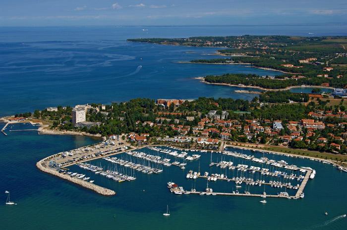Apartment Adriatic Умаг Екстер'єр фото